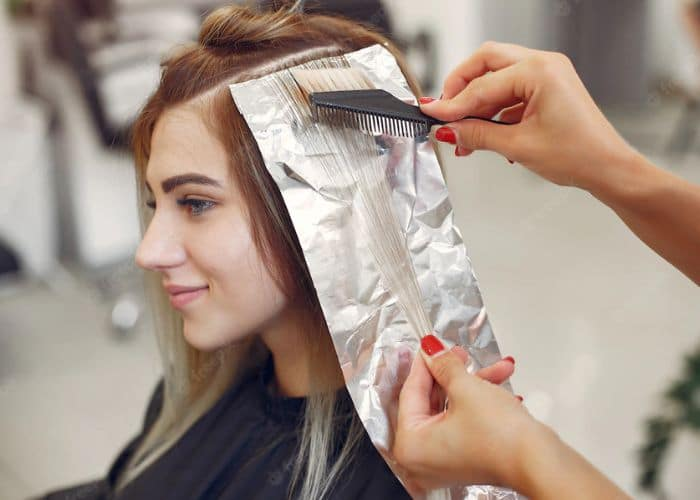 hair highlighting service for a woman